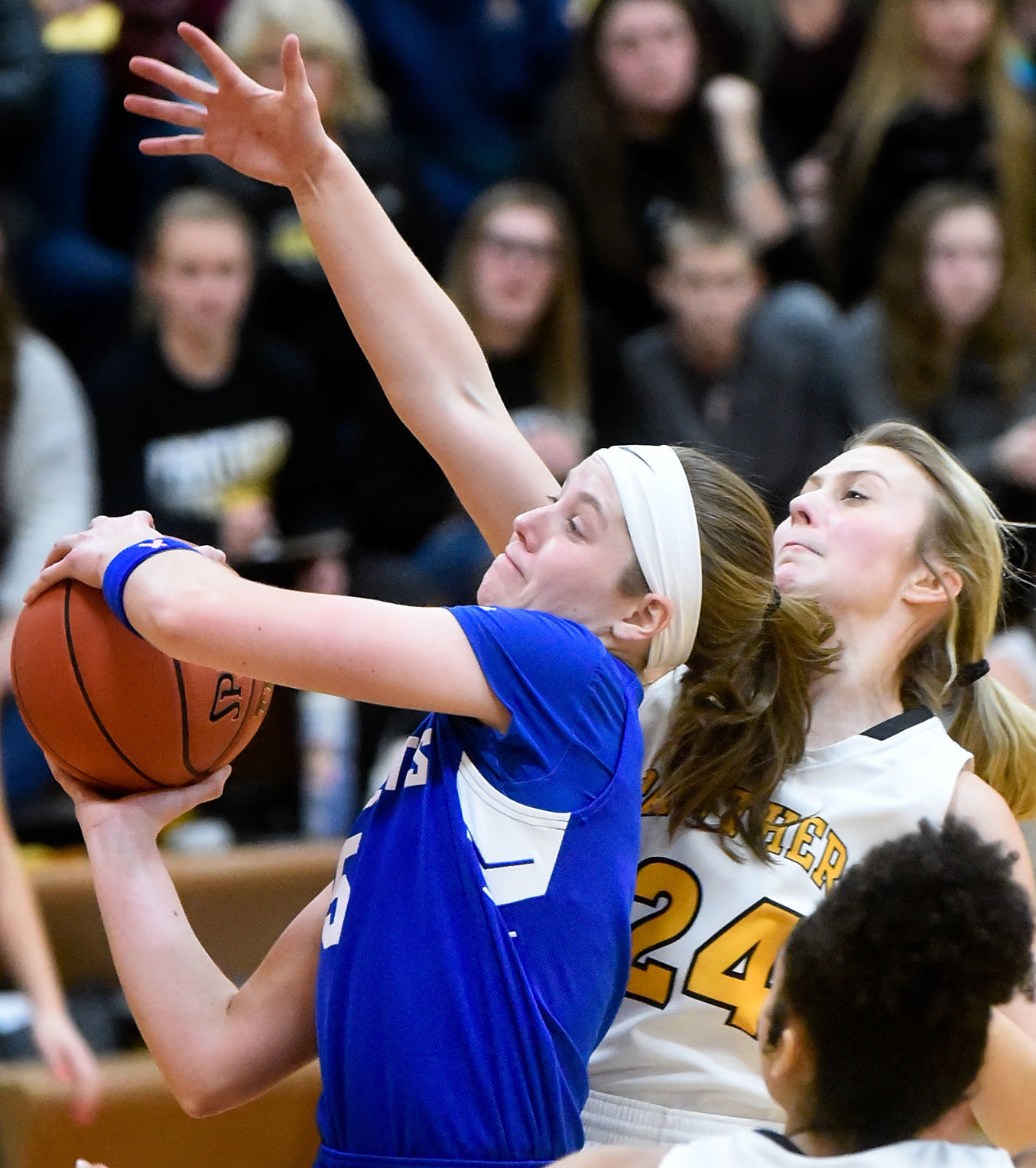 Basketball Woodbury Central at Kingsley-Pierson